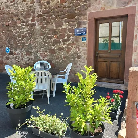 Апартаменты De L'abbatiale,classe 3 Etoiles,dans Grange Du 18eme,1 A 6 Personnes